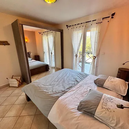 A Porto-vecchio - Prive *
